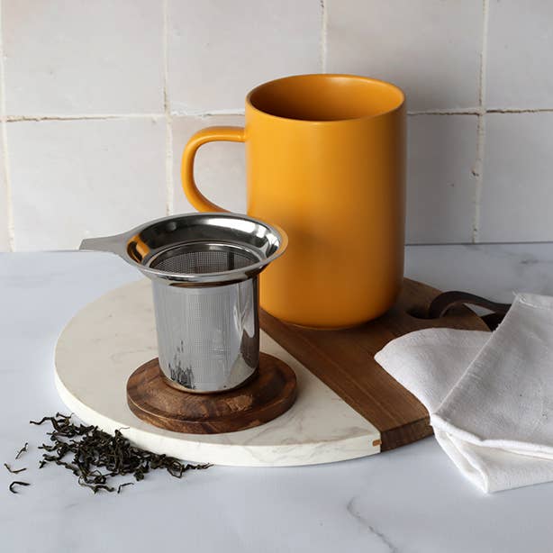 Juliet yellow stoneware tea pot with acacia lid