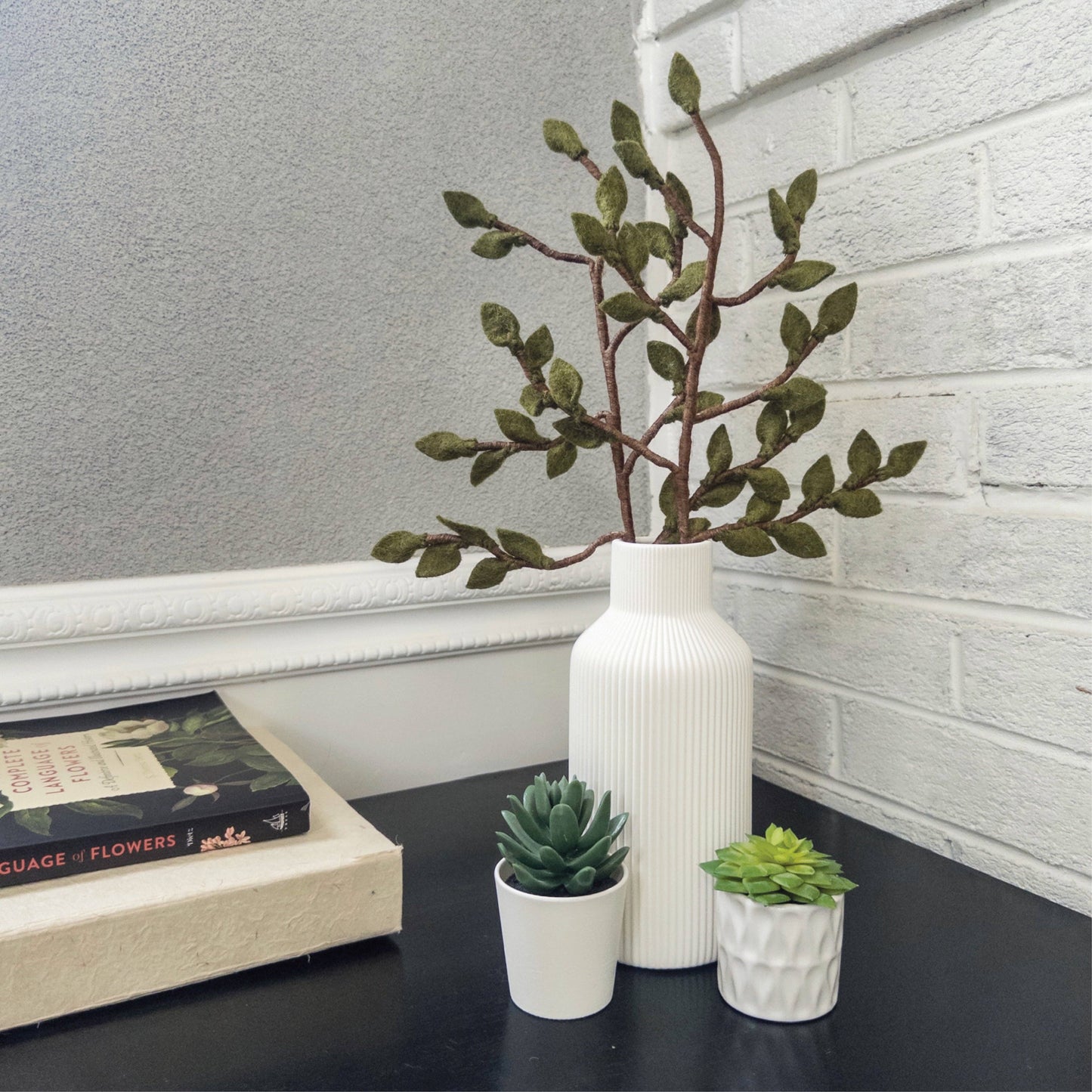 Green Foliage | 16" Stem