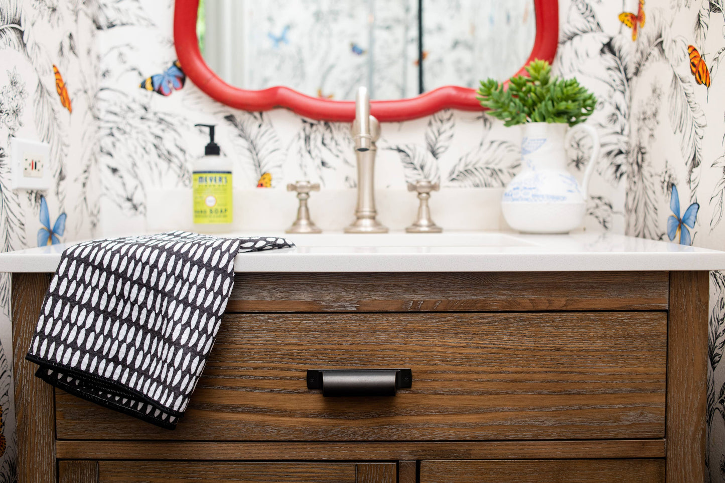 Anywhere Towel - Beans in Black