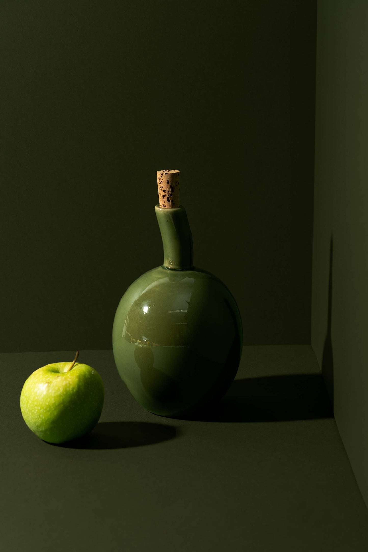 Stoneware Olive Oil Dispenser | Zitouna 34 oz: Shiny Green