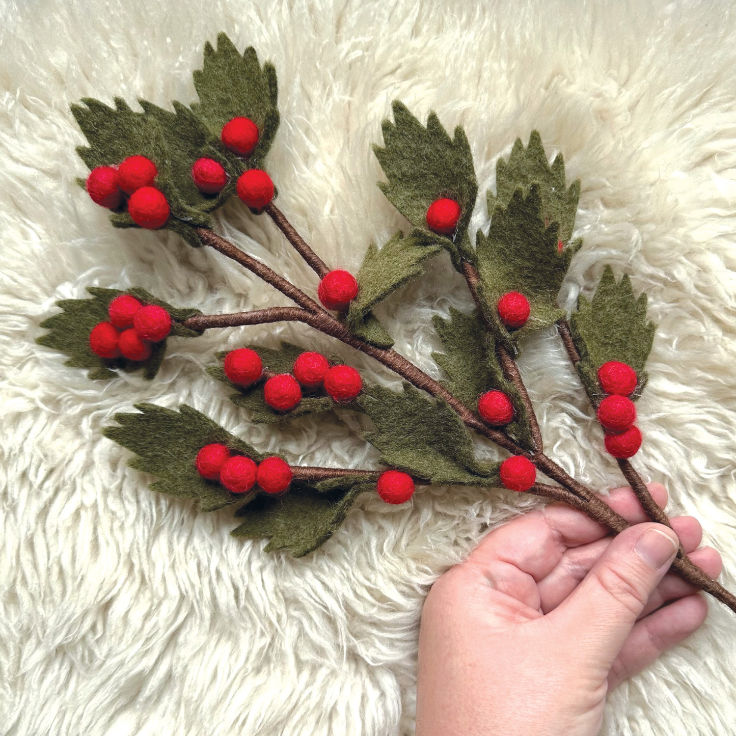 Holly with Red Berries | 16" Stem